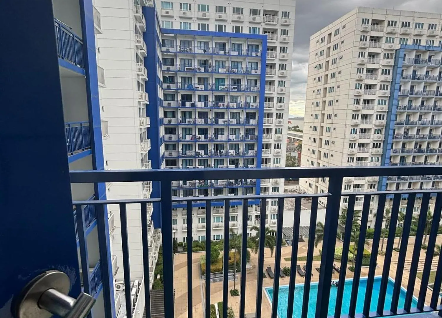 Sea Residence By Lyzel Flores Manila
